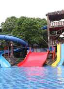 SWIMMING_POOL Oasis Siliwangi Hotel & Waterpark 