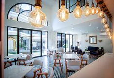 Bar, Cafe and Lounge 7 Eurana Boutique Hotel
