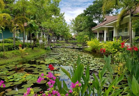 Exterior Le Charme Sukhothai Historical Park Resort 