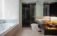 Toilet Kamar 4 Nora Chaweng Hotel