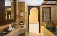 ห้องน้ำภายในห้อง 5 Villa Maroc Resort