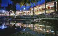 Exterior 2 Pandu Lakeside Hotel Parapat