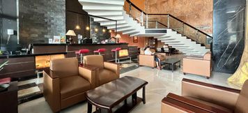 Lobi 2 Grand Antares Hotel
