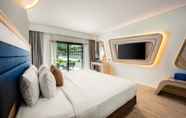 ห้องนอน 7 Amora Beach Resort Phuket (SHA Extra Plus)