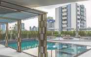 Kolam Renang 5 Oakwood Residence Sukhumvit Thonglor Bangkok 