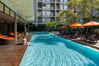 Kolam Renang Proud Phuket Hotel