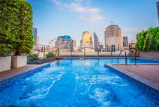 수영장 Arawana Regency Park Sukhumvit