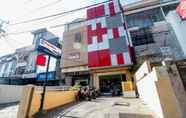 ภายนอกอาคาร 6 RedDoorz near Pasar Tarapung Siring Banjarmasin