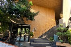 Bar, Cafe and Lounge Cool Downs Resort