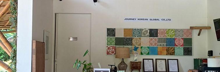 Lobby Cool Downs Resort