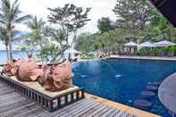 สระว่ายน้ำ Le Vimarn Cottages & Spa