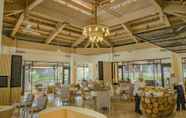 บาร์ คาเฟ่ และเลานจ์ 5 Pelangi Beach Resort & Spa Langkawi