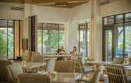 บาร์ คาเฟ่ และเลานจ์ 3 Pelangi Beach Resort & Spa Langkawi