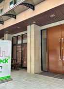 null  iCheck inn Gems Center Silom