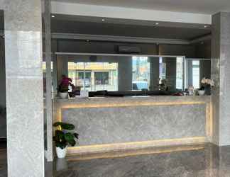 Lobby 2 RedDoorz Premium @ Jalan Diponegoro Lampung