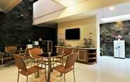 Common Space 3 Alivio Suites Kuningan