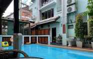 Kolam Renang 7 Sri Pat Guest House