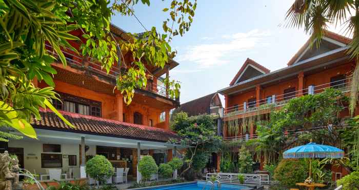 Kolam Renang Lumbung Sari Hotel Legian