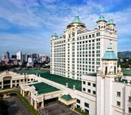 Exterior 7 Waterfront Cebu City Hotel and Casino 