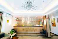 Lobby Erus Suites Hotel Boracay