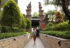 Exterior 7 Grand Istana Rama Hotel