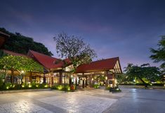 Lobby 3 Grand Istana Rama Hotel
