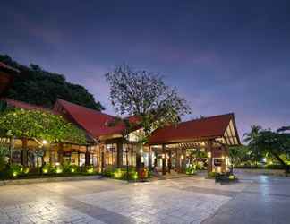 Lobby 2 Grand Istana Rama Hotel