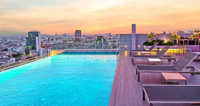 Swimming Pool Amara Bangkok