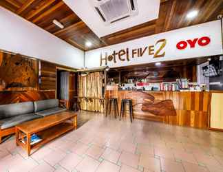 Lobi 2 OYO 210 Hotel Five 2