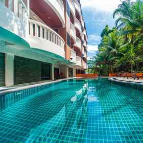 Swimming Pool 1 Ratana Hill Patong, โรงแรม & ที่พัก หาดป่าตอง