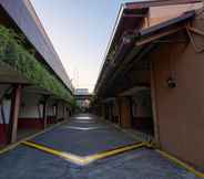 Exterior 3 Victoria Court Las Piñas