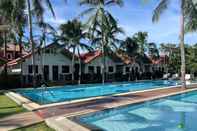 สระว่ายน้ำ Dolphin Bay Beach Resort - Sam Roi Yot Pranburi