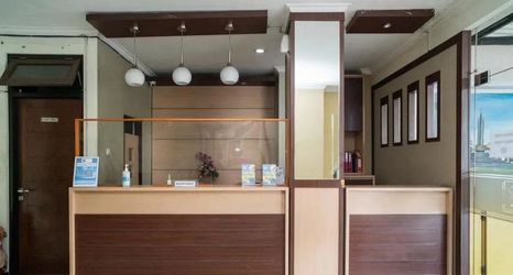 ロビー 2 Urbanview Hotel de Kopen Malang by RedDoorz