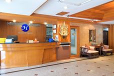 大堂 Collection O Howard Square Boutique Hotel