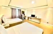 Bedroom 7 Hotel Euroasia by Bluebookers