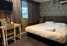 Bedroom 7 Hotel JJH Aliwal