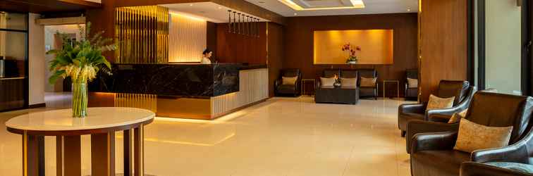 Lobi The Grand Napat Hotel and Service Apartment