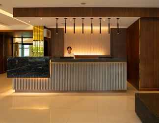 Lobi 2 The Grand Napat Hotel and Service Apartment