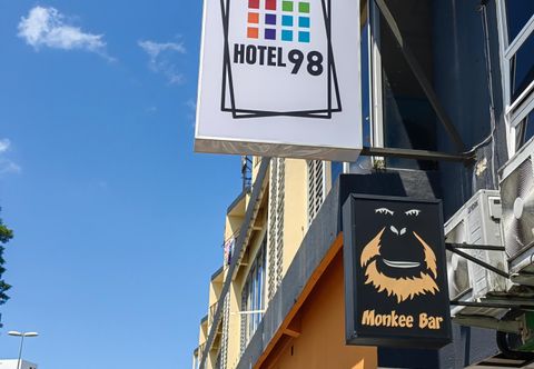 Exterior Hotel 98