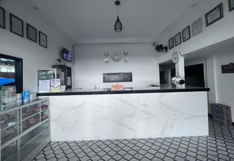 Lobby Hotel Surya Raya