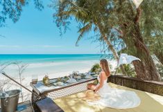 Restoran 3 High Season Pool Villa & Spa