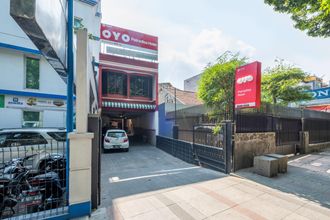 Bangunan 4 Collection O Kebon Jeruk Near Taman Balai Kota