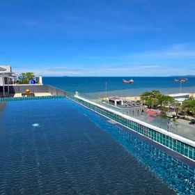 Swimming Pool 1 D@Sea Hotel, Mabprachan Reservoir Hotels
