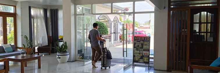 Lobby Marand Resort