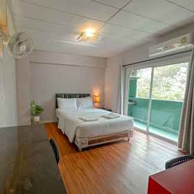 Bedroom1TUB Mansion,Baan Ta Ka Yai Cafe'飯店