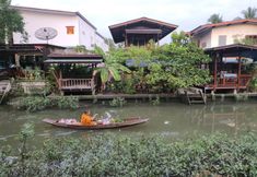 Nearby View and Attractions 5 Ruentonnum Amphawa