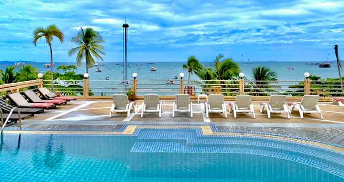 Swimming Pool AA Pattaya Hotel