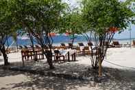 Bar, Cafe and Lounge Mola2 Resort Gili Air Lombok by DHM Resort