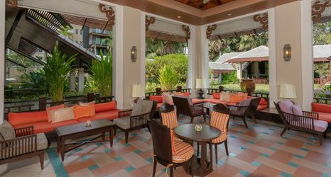 Lobby 2 Ravindra Beach Resort & Spa