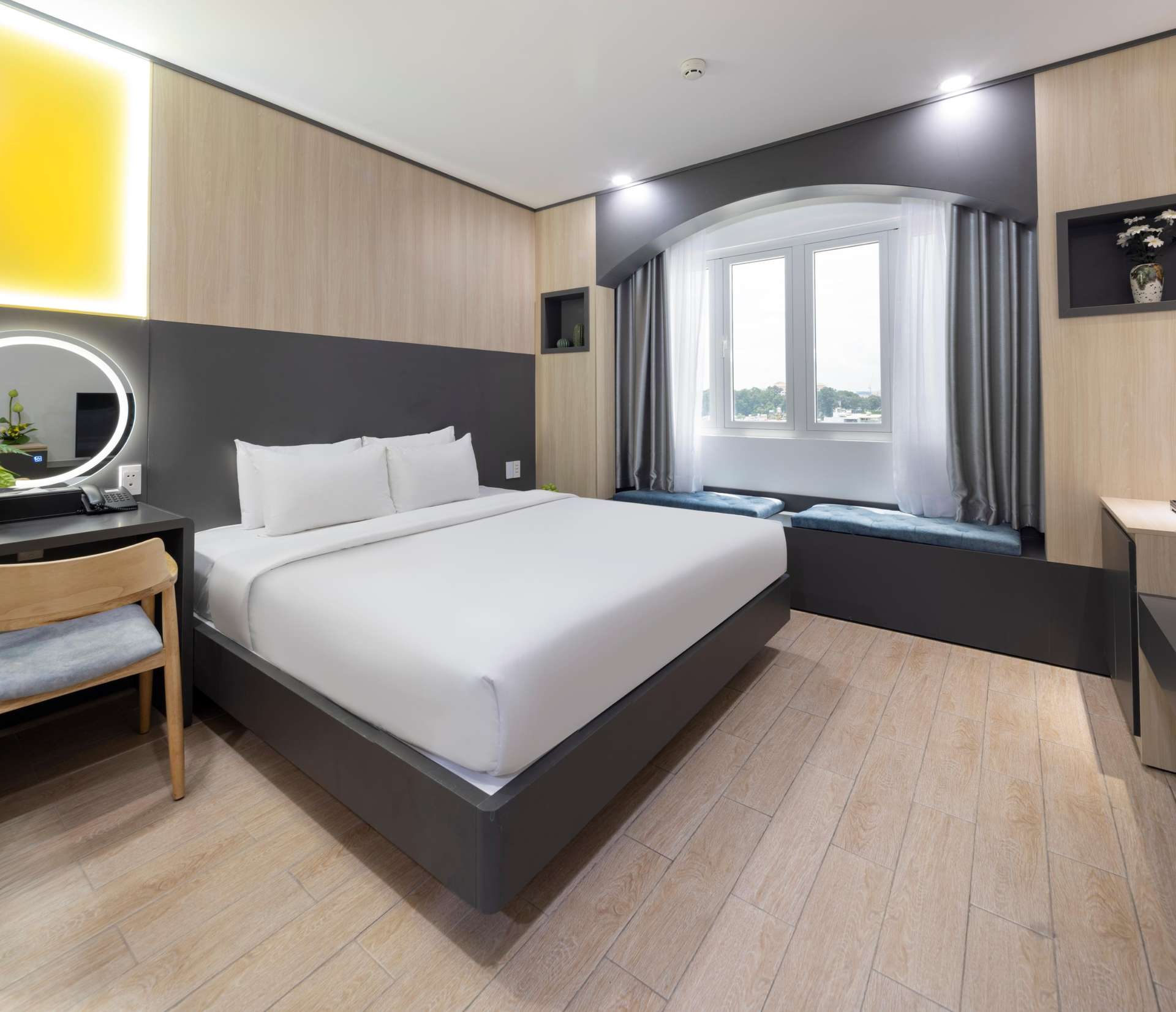 Sen Viet Hotel - khách sạn gần Vạn Hạnh Mall;